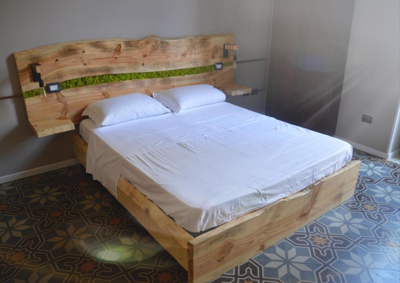 Wineexperience- Wine&Jacuzzi Suite Lecce Buitenkant foto