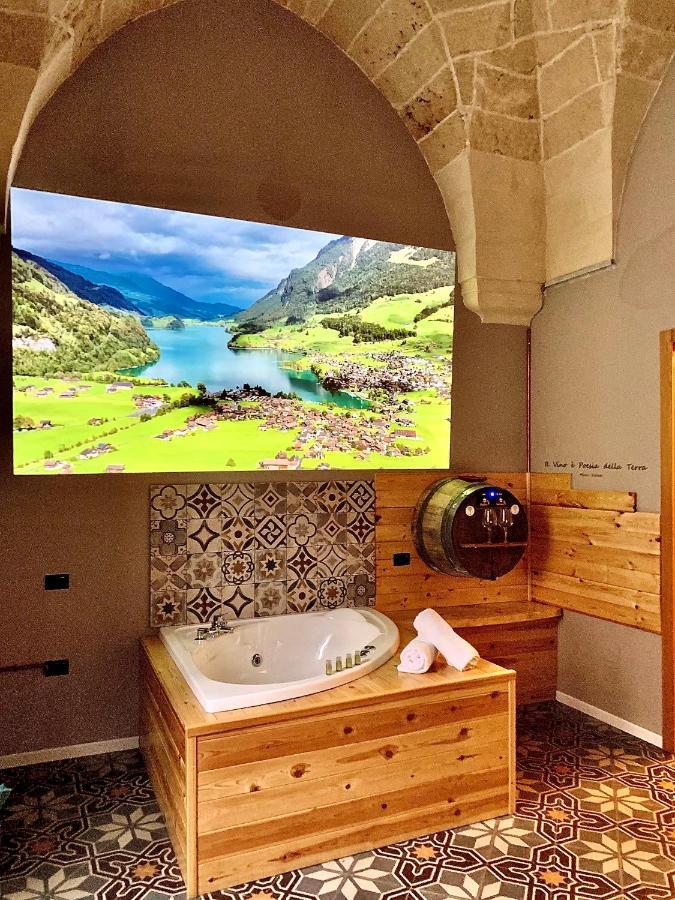 Wineexperience- Wine&Jacuzzi Suite Lecce Buitenkant foto