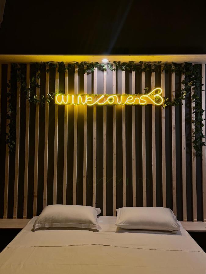 Wineexperience- Wine&Jacuzzi Suite Lecce Buitenkant foto